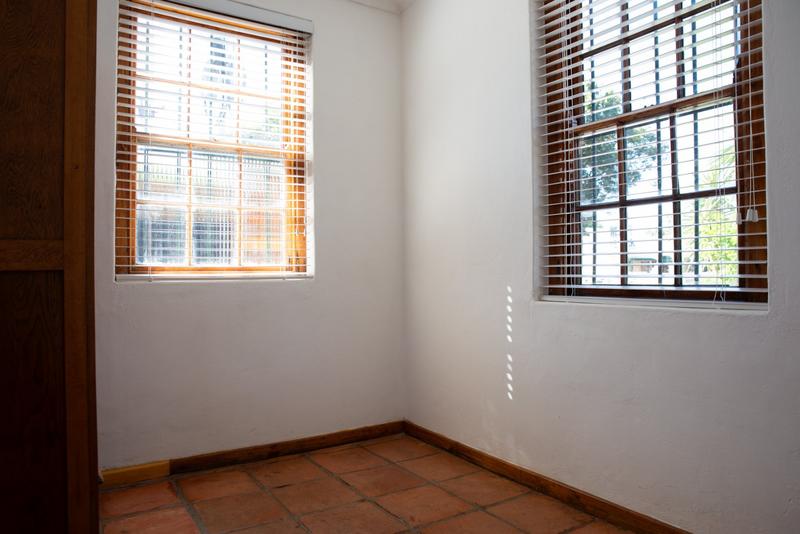 To Let 2 Bedroom Property for Rent in Observatory Western Cape